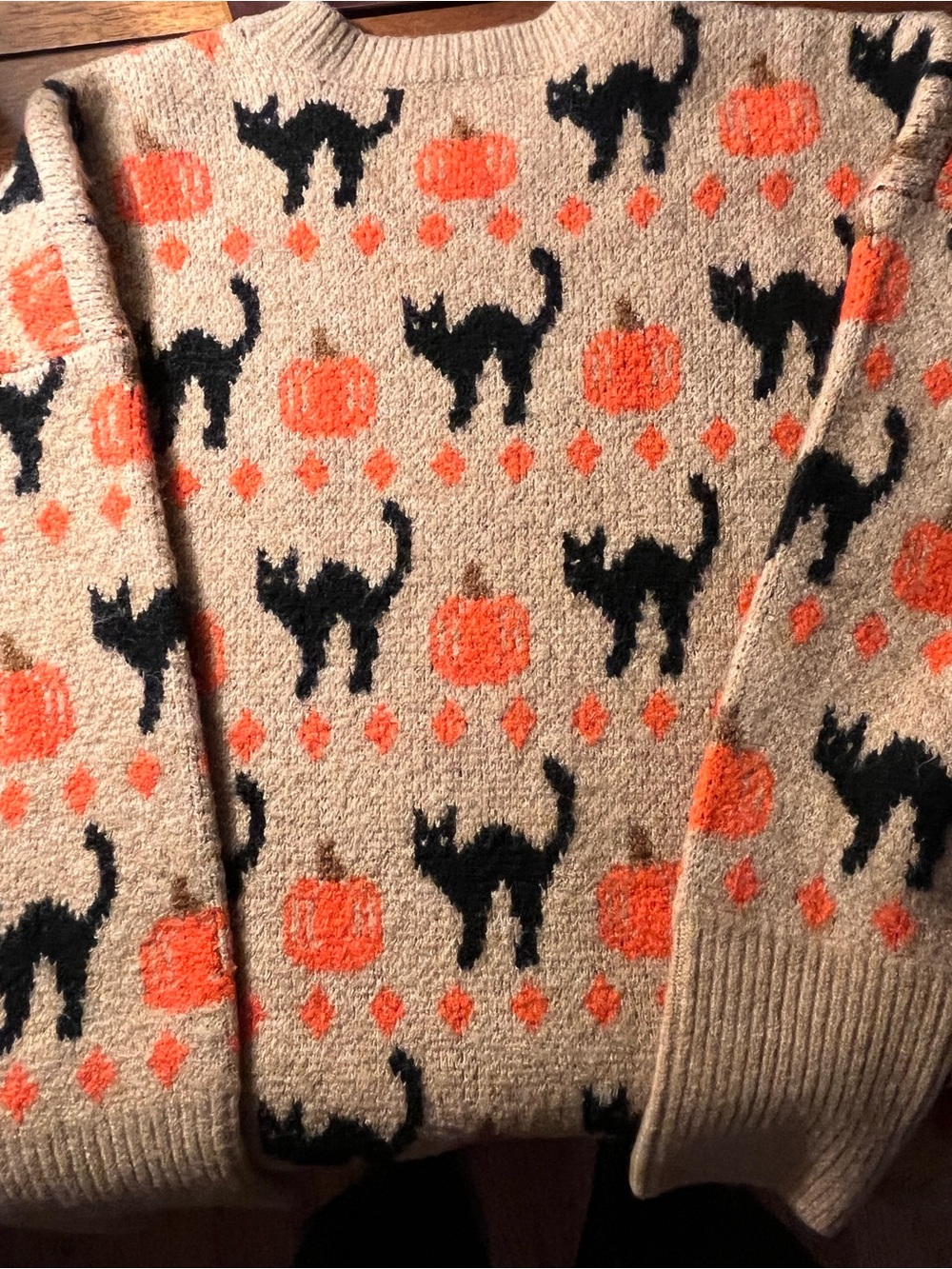 Vince Camuto Halloween Sweater Sz M + Pumpkins Black Cats Boo! - Picture 6 of 6
